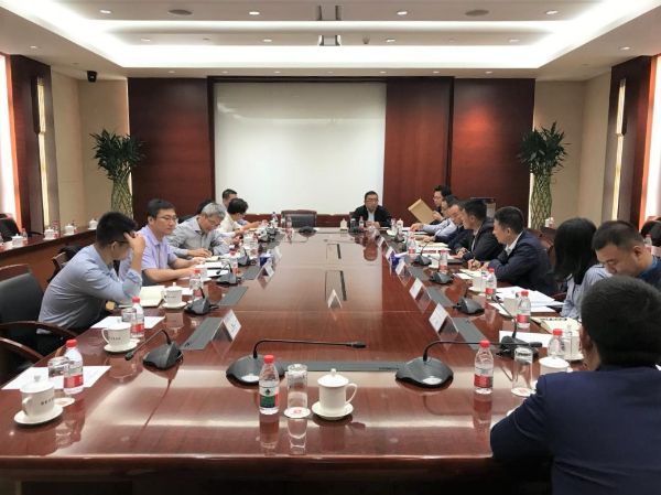 公司與國(guó)家開發(fā)銀行聯(lián)合召開融資工作專門小組會(huì)議 共同提出“流域治理結(jié)合區(qū)域發(fā)展”的融資新模式 公司與國(guó)家開發(fā)銀行聯(lián)合召開融資工作專門小組會(huì)議 共同提出“流域治理結(jié)合區(qū)域發(fā)展”的融資新模式