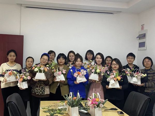 公司組織開(kāi)展慶?!叭恕眹?guó)際勞動(dòng)?jì)D女節(jié)系列活動(dòng) 公司組織開(kāi)展慶祝“三八”國(guó)際勞動(dòng)?jì)D女節(jié)系列活動(dòng)